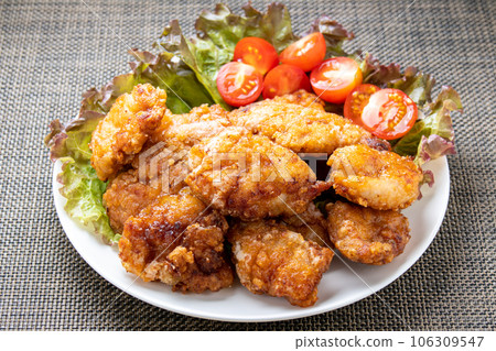 Karaage (fried chicken thigh). Karaage (fried chicken thigh). 106309547