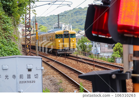 Onomichi/Sanyo Main Line Series 115 106310263