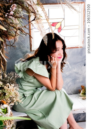 年輕的女士的肖像 年輕的女士的肖像 106312500