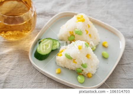 Corn and edamame rice balls 106314703