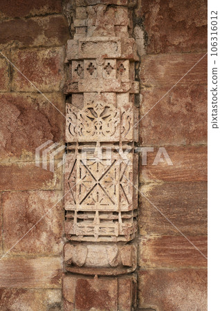Pillars of Dilawar Khan's Mosque, situated in the fort, built by Sultan Ghiyasuddin Khilji, Mandu, Madhya Pradesh, India Pillars of Dilawar Khan's Mosque, situated in the fort, built by Sultan Ghiyasuddin Khilji, Mandu, Madhya Pradesh, India 106316012