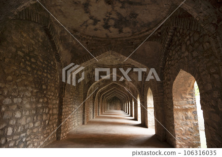 Interiors of Darya Khan's Tomb, located in Mandu, Madhya Pradesh, India Interiors of Darya Khan's Tomb, located in Mandu, Madhya Pradesh, India 106316035