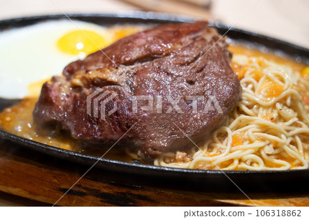 Steak Taiwan night market food Steak night market Taiwan ステーキ Steak Taiwan night market food Steak night market Taiwan ステーキ 106318862