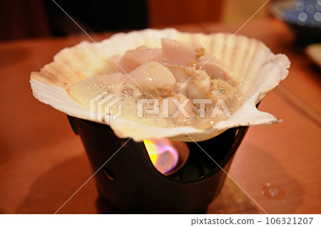 Grilled scallops with shells Grilled scallops with shells 106321207