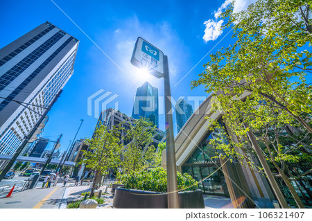 日本東京城市景觀 新開放的神谷町站入口和新景點、麻布台之丘等景觀。 106321407