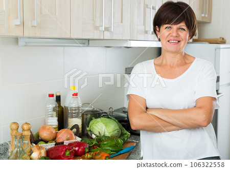 glad mature woman 106322558