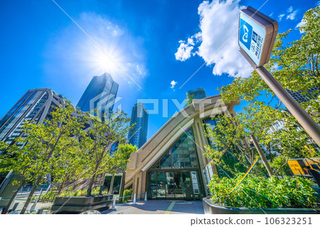 日本東京城市景觀 新開放的神谷町站入口和新景點、麻布台之丘等景觀。 106323251