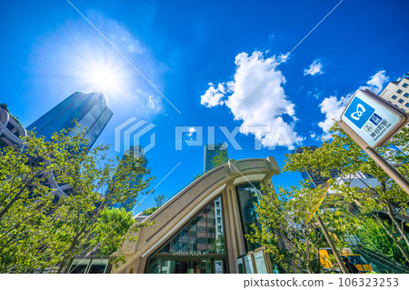 日本東京城市景觀 新開放的神谷町站入口和新景點、麻布台之丘等景觀。 106323253