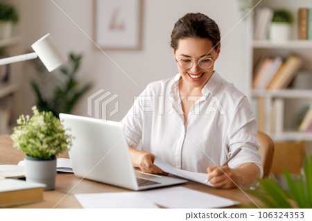 woman working in the office woman working in the office 106324353