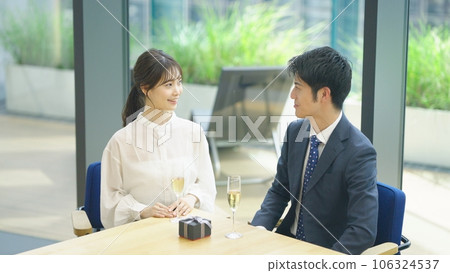 週年紀念夫婦敬酒 106324537