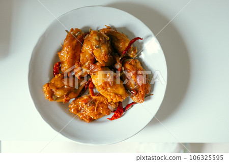 Chicken Fried with Tamarind Sauce ,Thai food Chicken Fried with Tamarind Sauce ,Thai food 106325595
