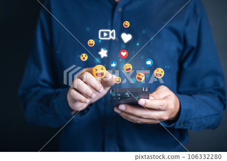 video social media. online tutorial course player window virtual screen monitor on laptop. 106332280