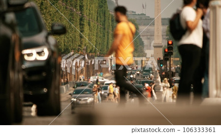 Road traffic on Champs Elysees street and heat haze on a very hot summer day 106333361