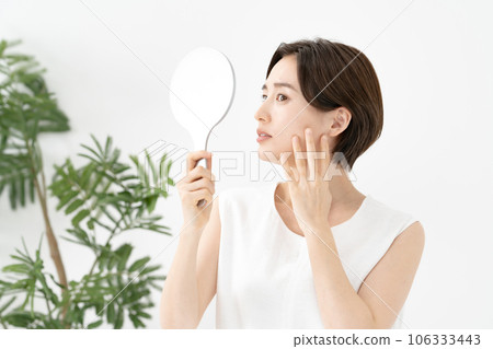 Female beauty trouble 106333443