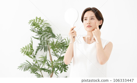 Female beauty trouble 106333447