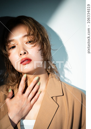 female, lady, woman 106334819