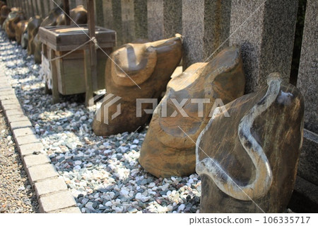Kinjamizu Shrine Serpentine stone with a snake pattern 106335717