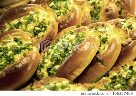 bread texture background. 106337469