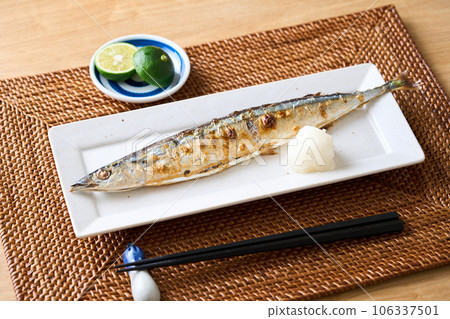 Salt-grilled saury Salt-grilled saury 106337501