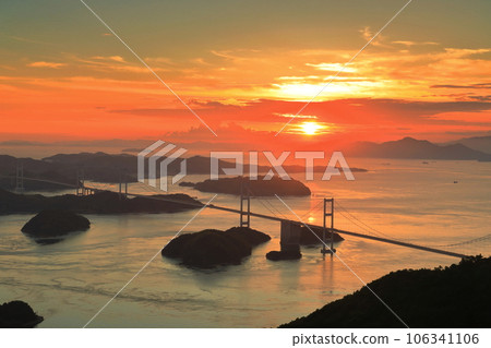 [Ehime Prefecture] Kurushima Kaikyo Bridge at sunset (Shimanami Kaido) 106341106