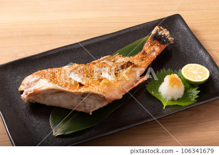 Red fish grilled with salt Red fish grilled with salt 106341679