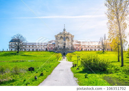 Access path with alley to Kuks baroque hospital complex, Czech Republic 106351702