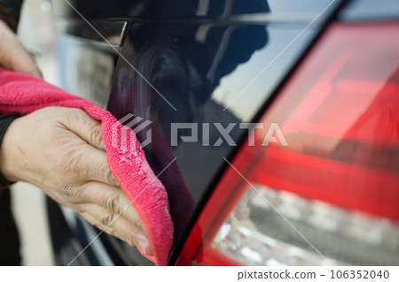 Handcraft manual polishing paste cleaning car with microfiber cloth detailing valet vehicle paint lacquer varnish clear coat Handcraft manual polishing paste cleaning car with microfiber cloth detailing valet vehicle paint lacquer varnish clear coat 106352040
