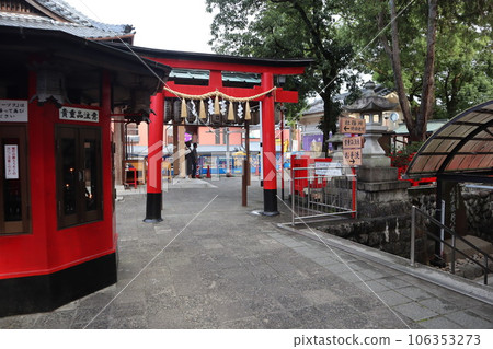 Oinari Inari Ochiyobo Inari God of business prosperity God of business prosperity Kaizu-gun, Gifu prefecture New Year's visit to a rake 106353273