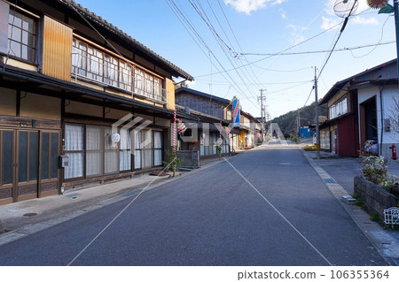 Sanshu Kaido (Ina Kaido) Salt Road through Hiraya Village [Shimoina District, Nagano Prefecture] 106355364