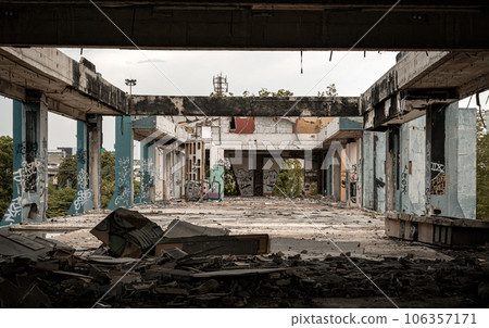 Internal structure of the abandoned buildings with bricks texture were left to deteriorate over years. Internal structure of the abandoned buildings with bricks texture were left to deteriorate over years. 106357171