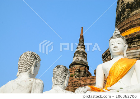 Beautiful view of the pagodas and buddhas of Ayutthaya ruins, at Wat Ratchaburana and Wat Phra Si Sanphet temple. Beautiful view of the pagodas and buddhas of Ayutthaya ruins, at Wat Ratchaburana and Wat Phra Si Sanphet temple. 106362706