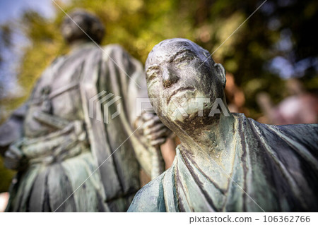Summer in Kyoto, Kyoto Ryozen Gokoku Shrine, a bronze statue of Shintaro Nakaoka, a feudal retainer of the Tosa Domain, and a bronze statue of Ryoma Sakamoto in the background Summer in Kyoto, Kyoto Ryozen Gokoku Shrine, a bronze statue of Shintaro Nakaoka, a feudal retainer of the Tosa Domain, and a bronze statue of Ryoma Sakamoto in the background 106362766