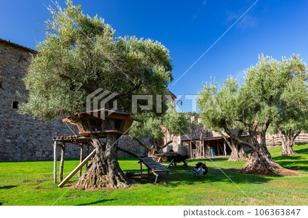 Sunny exterior view of the Castello di Amorosa winery Sunny exterior view of the Castello di Amorosa winery 106363847