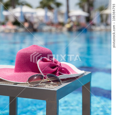 Pink hat Pink hat 106364793