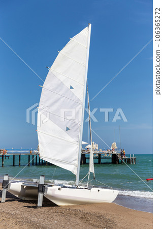 Catamaran Catamaran 106365272