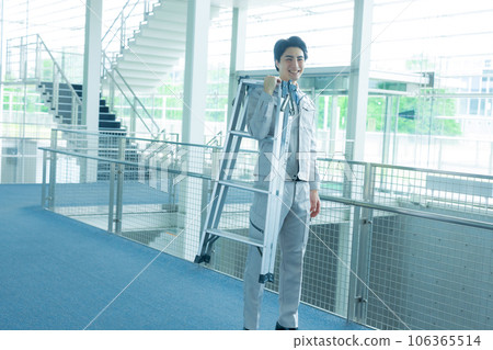 Men at work 106365514