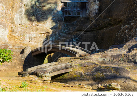 鎌倉,深秋的古都,瑞泉寺花園的秋葉 鎌倉,深秋的古都,瑞泉寺花園的秋葉 106366162