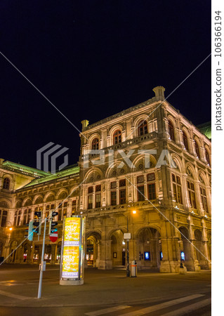Vienna State Opera night view (Austria - Vienna) 106366194