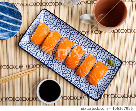 row salmon nigiri row salmon nigiri 106367996