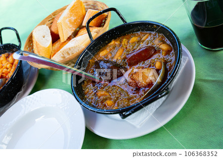 Pote asturiano Pote asturiano 106368352