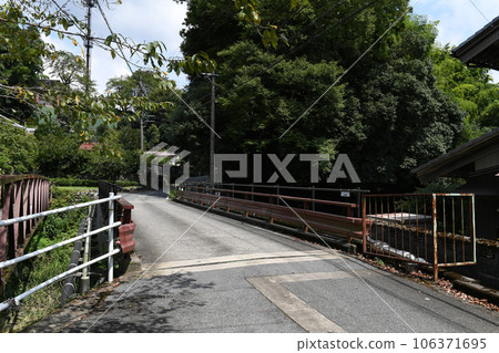 A bridge over the Fuji River west of Fuwaseki A bridge over the Fuji River west of Fuwaseki 106371695