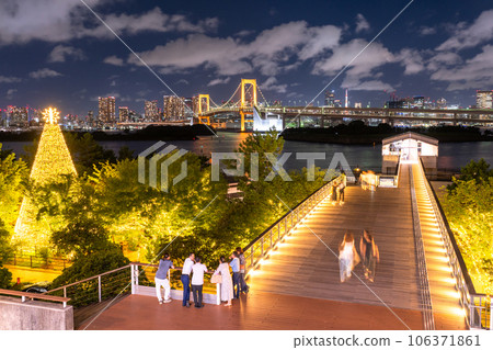 《Tokyo》Night view of Rainbow Bridge・Limited orange color light up 106371861