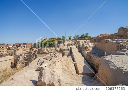 The obelisk of a trick The obelisk of a trick 106372263