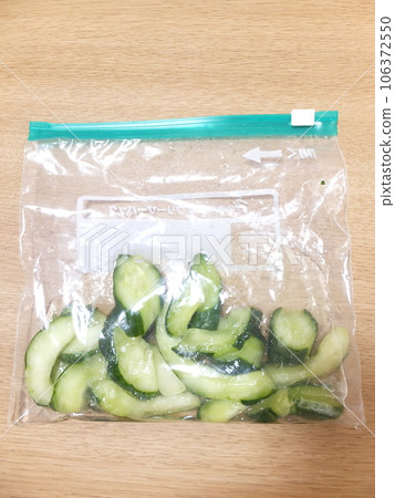 微醃黃瓜和羽倉哈密瓜 微醃黃瓜和羽倉哈密瓜 106372550