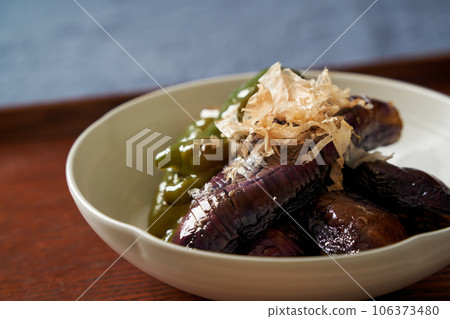煮茄子和辣椒 煮茄子和辣椒 106373480