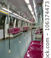 在新加坡的火車上 106374473
