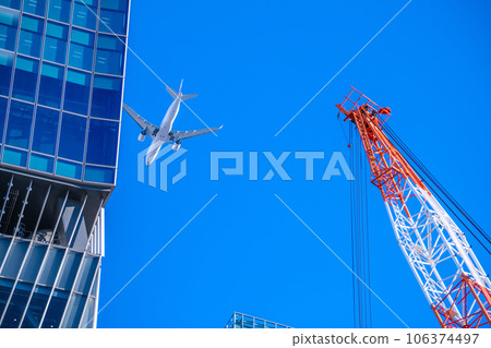 日本東京市容：6都道府縣減少↓。對飛越澀谷站的飛機的需求有所恢復。左邊是澀谷 Scramble Square = 29 號 106374497