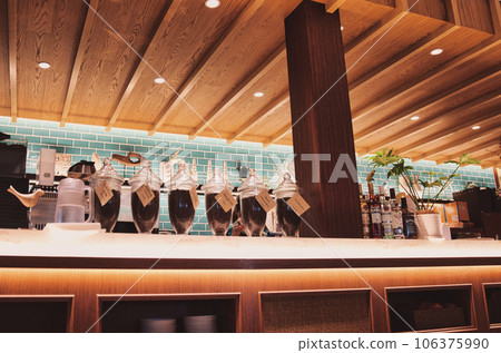 Cafe scenery 106375990
