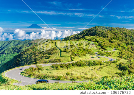 [Shizuoka Prefecture] Mt. Fuji seen from Nishiizu Darumasan Plateau 106376723