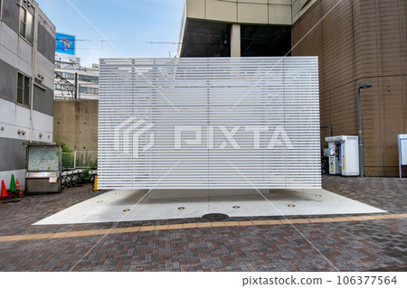 東京都澀谷區惠比壽站 惠比壽站西口站前旋轉公共廁所 106377564
